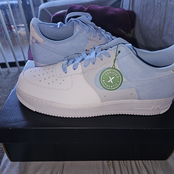 Nike Air Force 1 Low White and Light Blue Sneakers - Picture 1 of 4